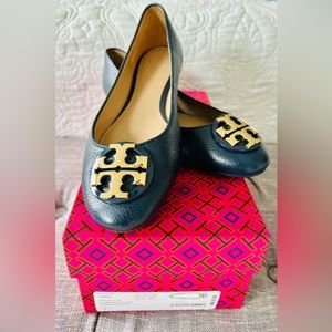 Tory Burch Claire Leather Ballet Flat: Size 9, in Bright Navy color